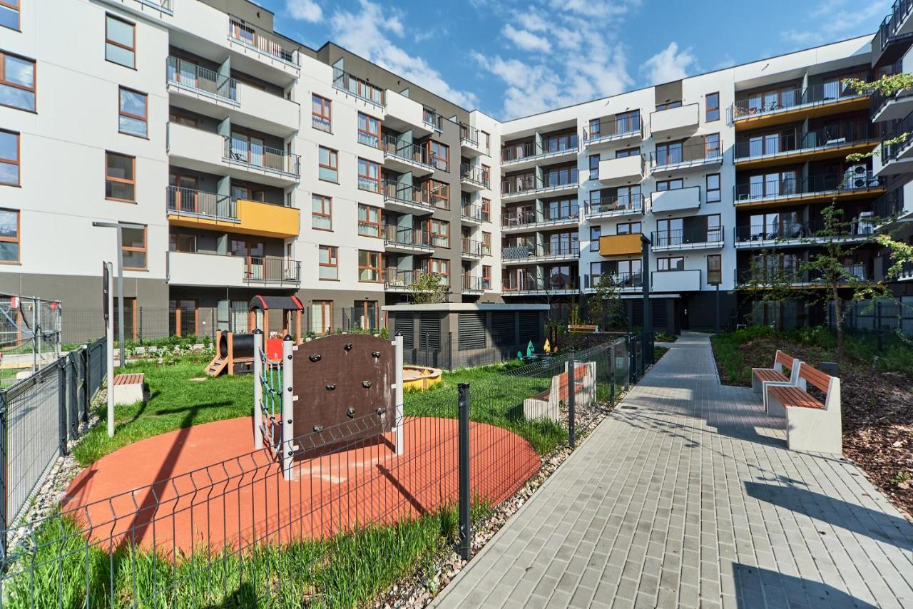 Superapart Marywilska 68B Варшава Экстерьер фото